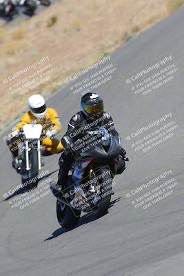media/Nov-12-2023-Classic Track Days (Sun) [[11f17acb81]]/Group 3/session 2 turn 9/